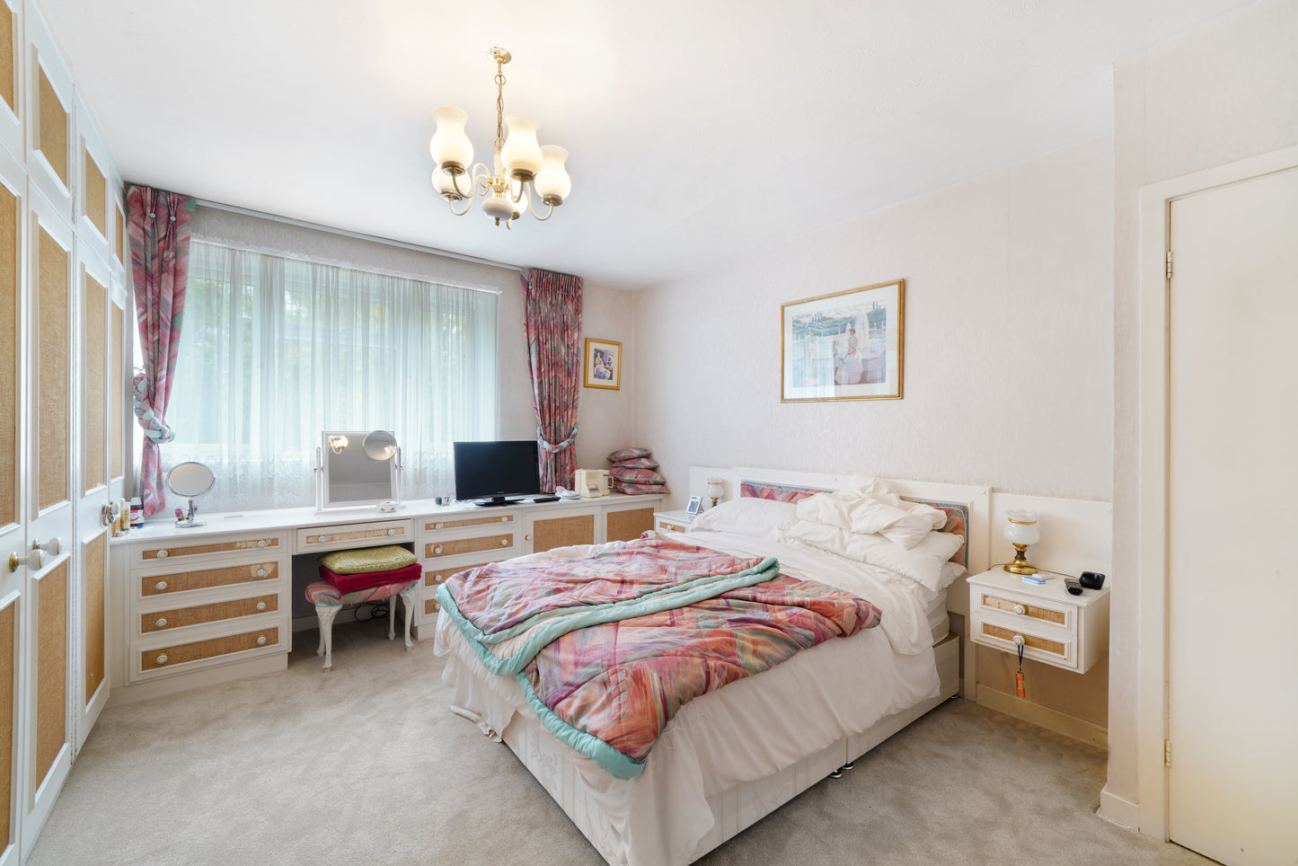 Immobilien-Fotobearbeitung - Entfernung großer Objekte