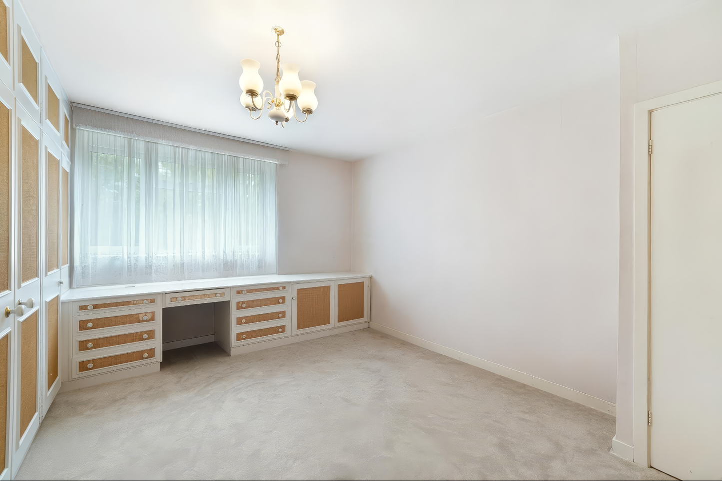 Immobilien-Fotobearbeitung - Entfernung großer Objekte